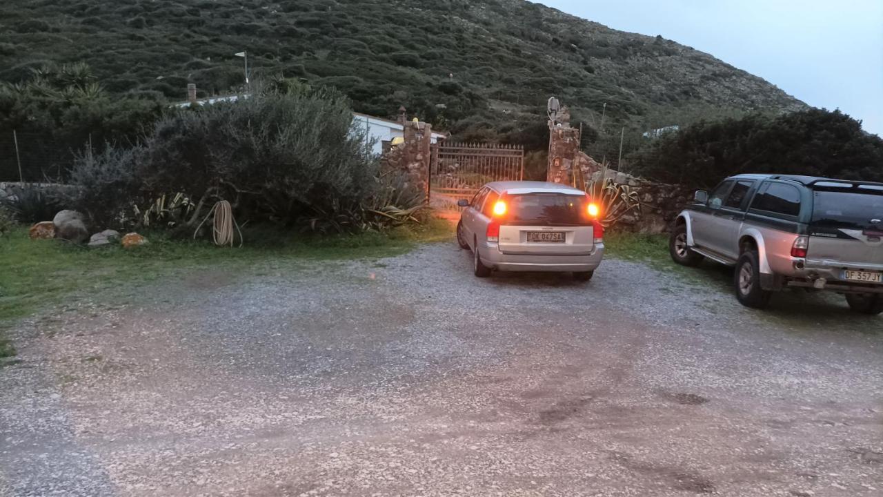Agriturismo Glamping Erbe Matte SantʼAntìoco Exterior foto